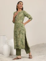 Green Printed Silk Blend Straight Kurta - Image 2
